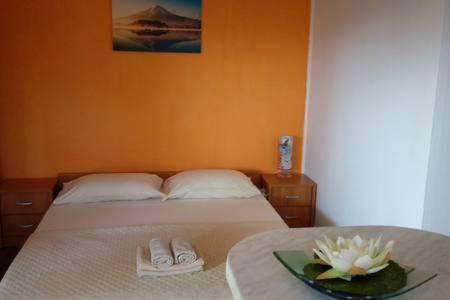 Apartman Iva Kuciste Esterno foto